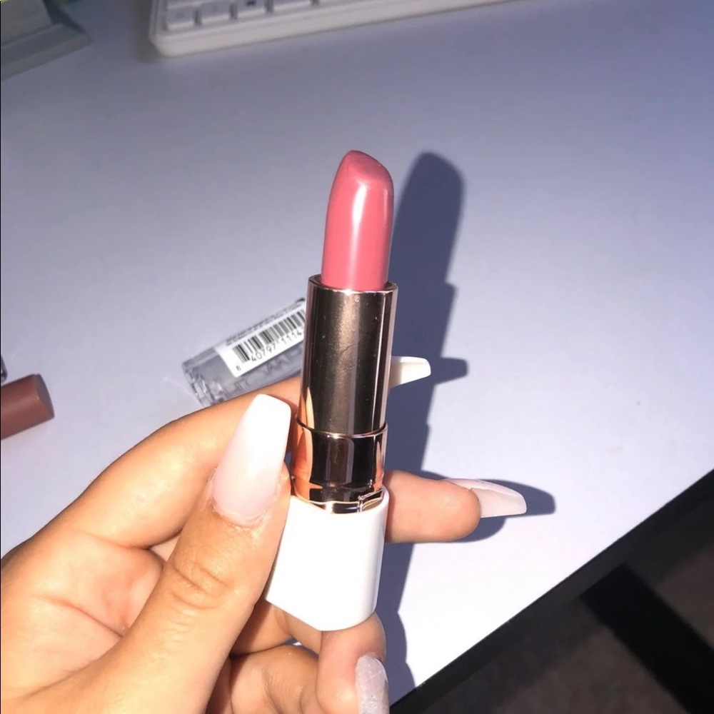 Flower Matte Lipstick in autumn rose